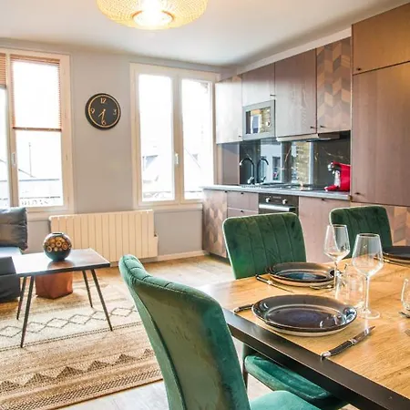 Sous les palmiers - grand appartement rénové en plein centre ville Apartamento Dieppe
